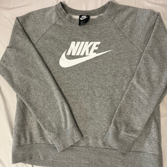 nike sweatshirt - Picture 3 of 6